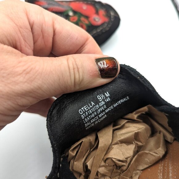 BARETRAPS Otella Rawhide Leather Slip On Moccasin Embroidered Floral Studded 9.5 - Picture 7 of 7